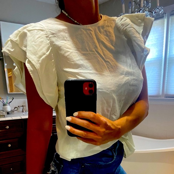 Shirt with flutter sleeves - Picture 2 of 3